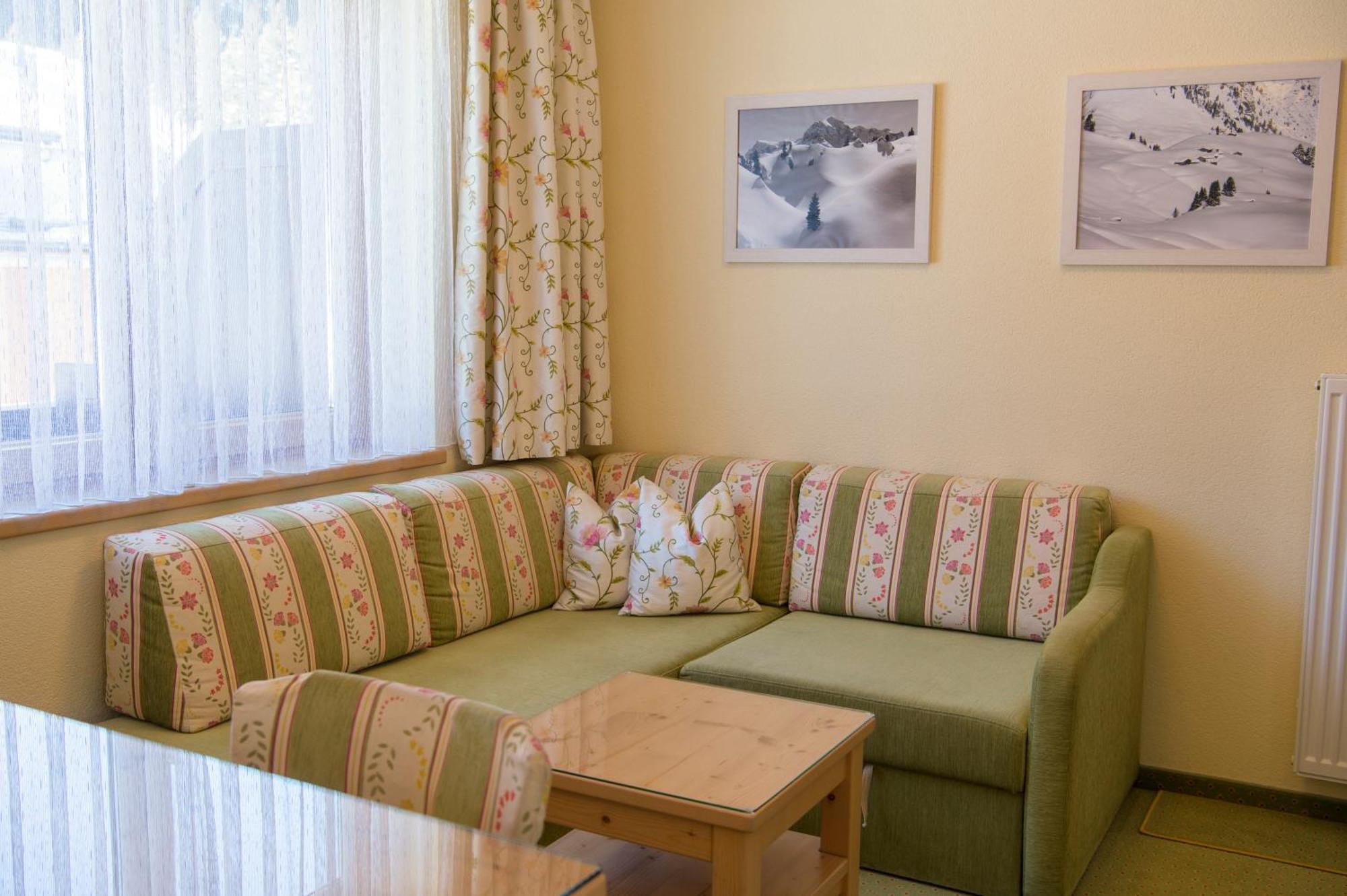 Pension Daniel Lech am Arlberg Δωμάτιο φωτογραφία